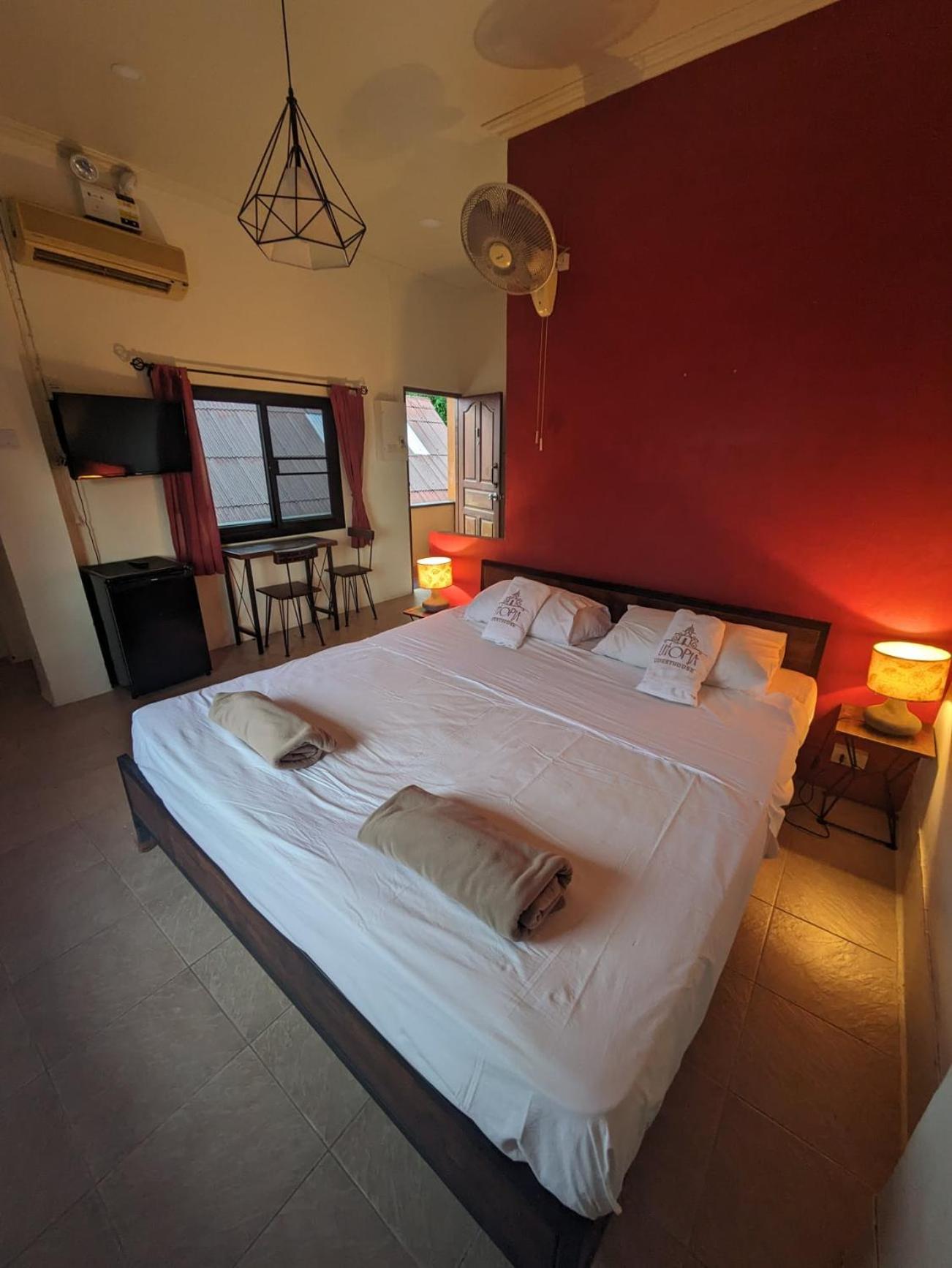 Goodtime Utopia Guesthouse كو تاو المظهر الخارجي الصورة